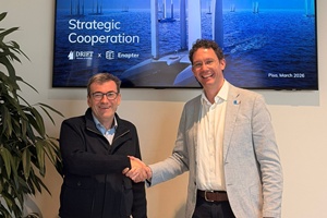 Jürgen Laakmann CEO Enapter L with Ben Medland CEO DRIFT Energy R