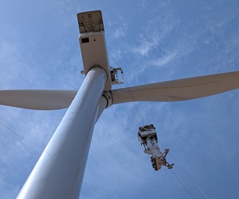 #28 GE Vernova 2.7 wind turbine installed in Iowa, USA (courtesy Anthony Nicol)